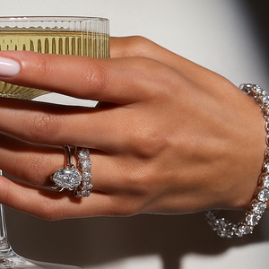 Bold. Glamour. Global.