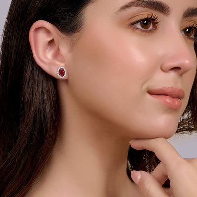 Rouge Aura Earrings - 6 carats